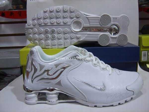Argentee Et Blanche Shox R4